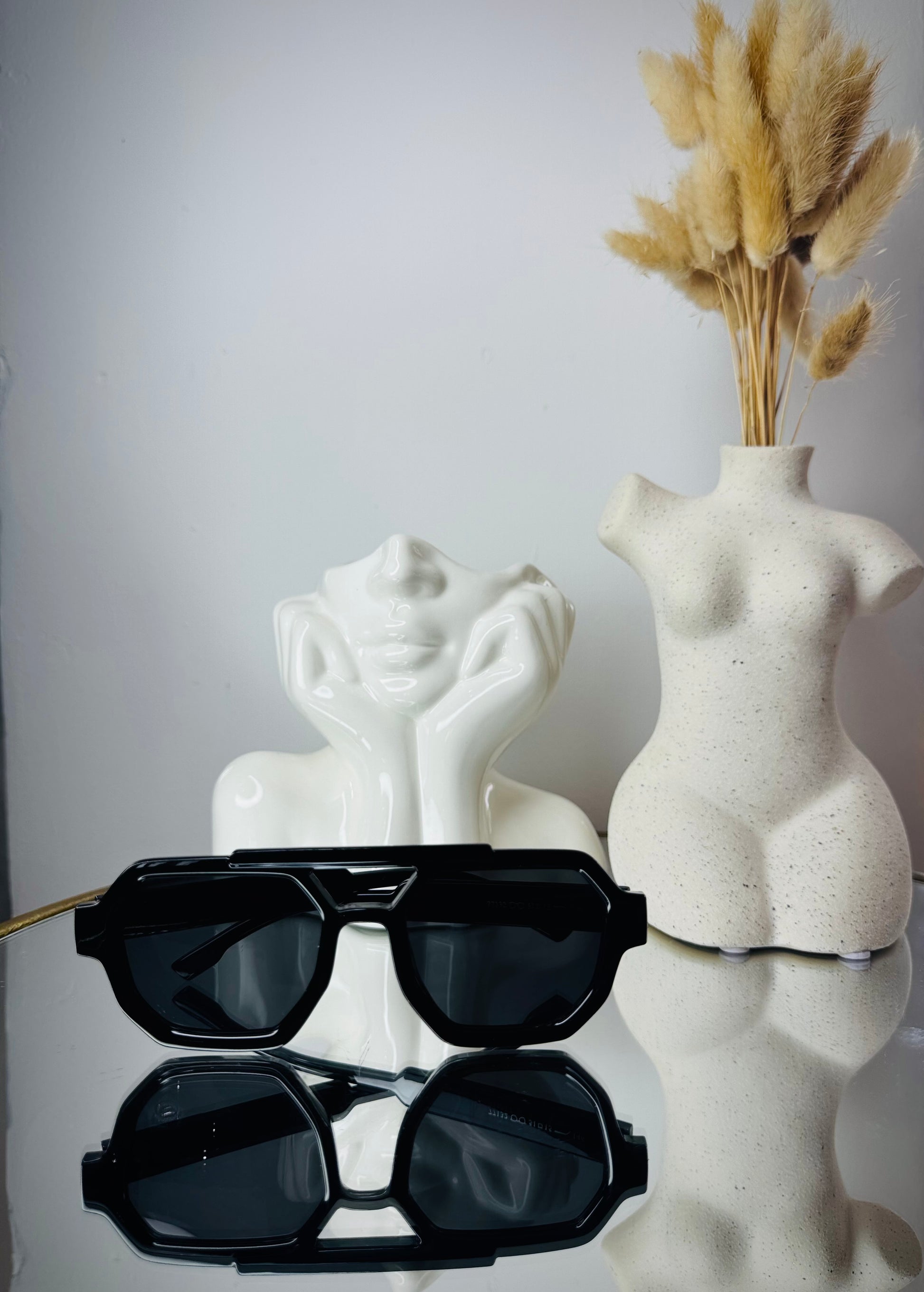 Iconic Black Sunglass